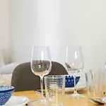Luxhousing